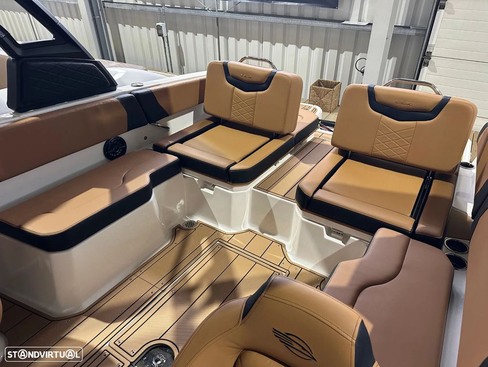 Chaparral 250 OSX - 14