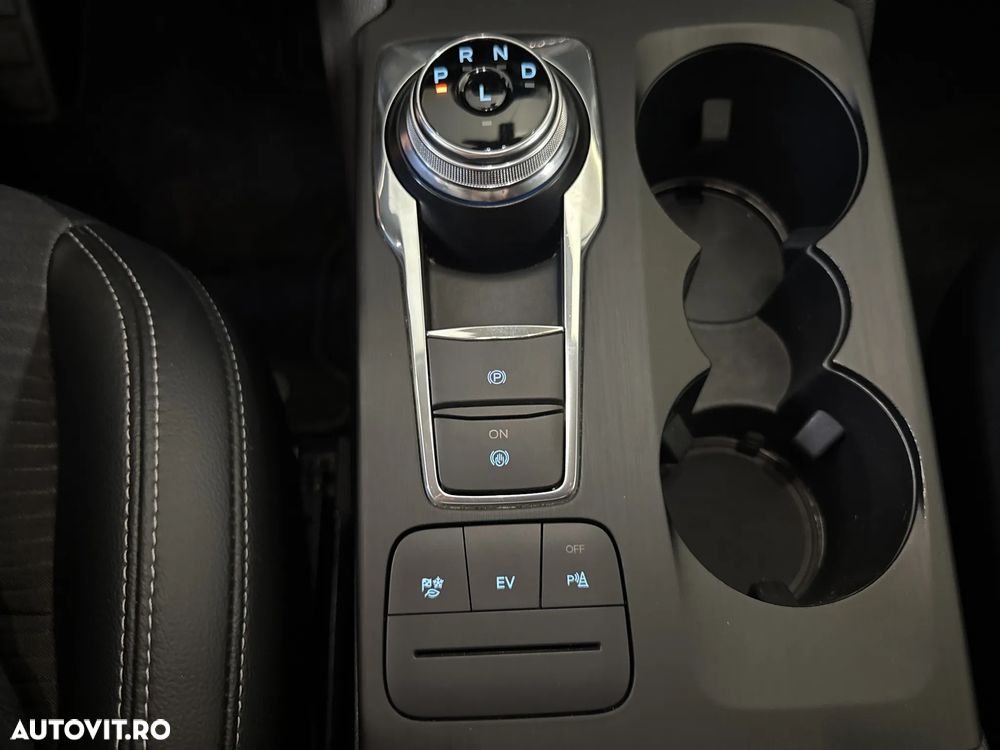 Ford Kuga - 18