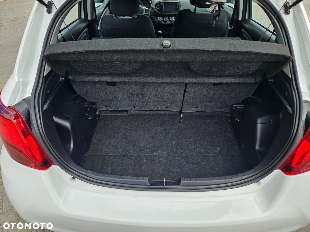Toyota Yaris - 16