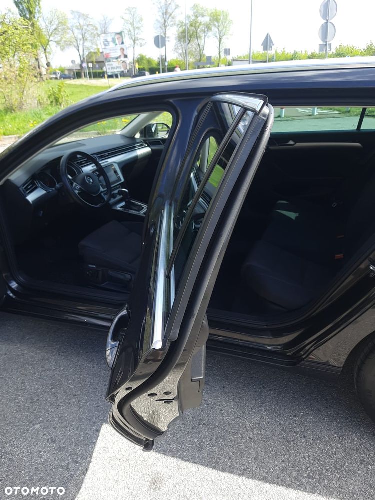 Volkswagen Passat Variant 1.6 TDI (BlueMotion Technology) DSG Comfortline - 23