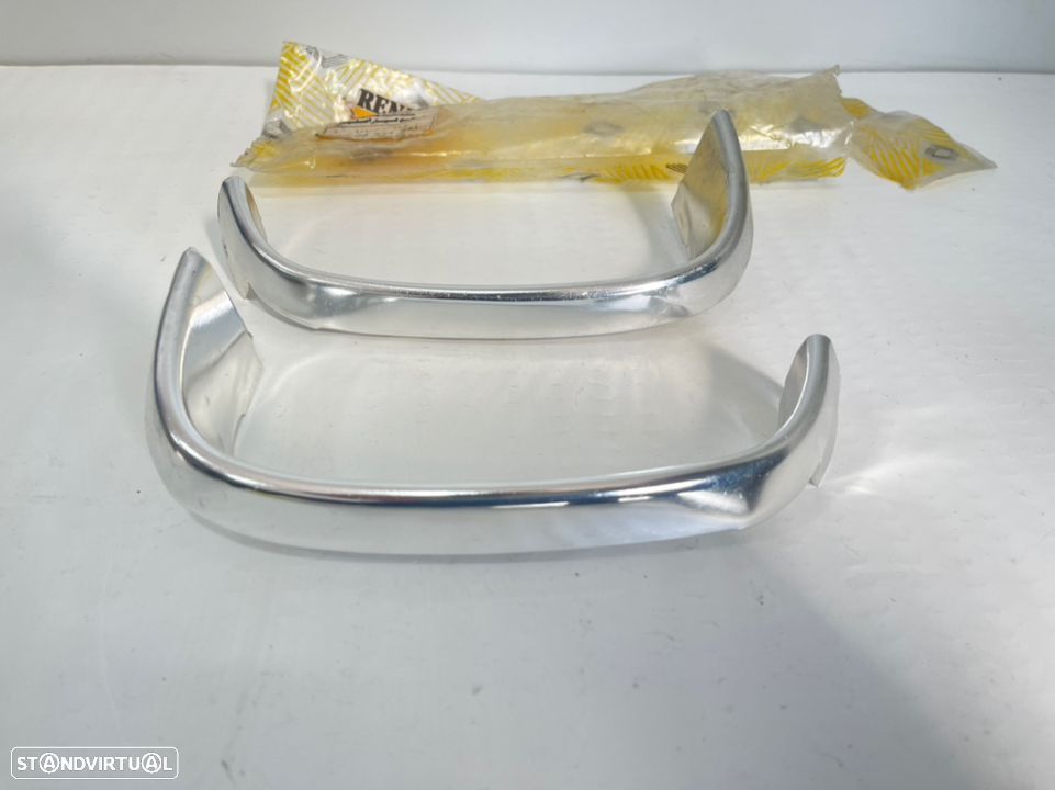 Renault 16 Frisos Grelha Frente Novos Originais 7700554441 - 1