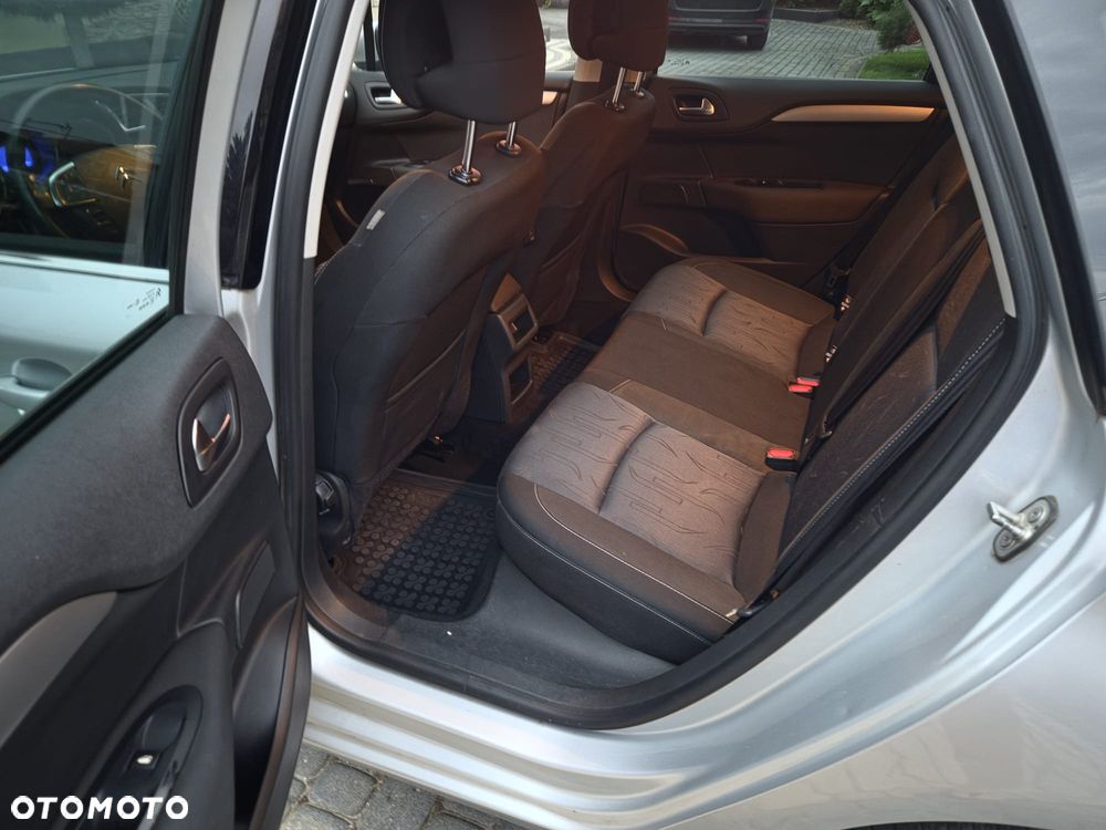 Citroën C4 1.6 HDi Attraction - 7