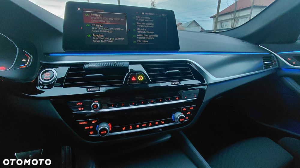 BMW Seria 5 518d Sport Line - 24