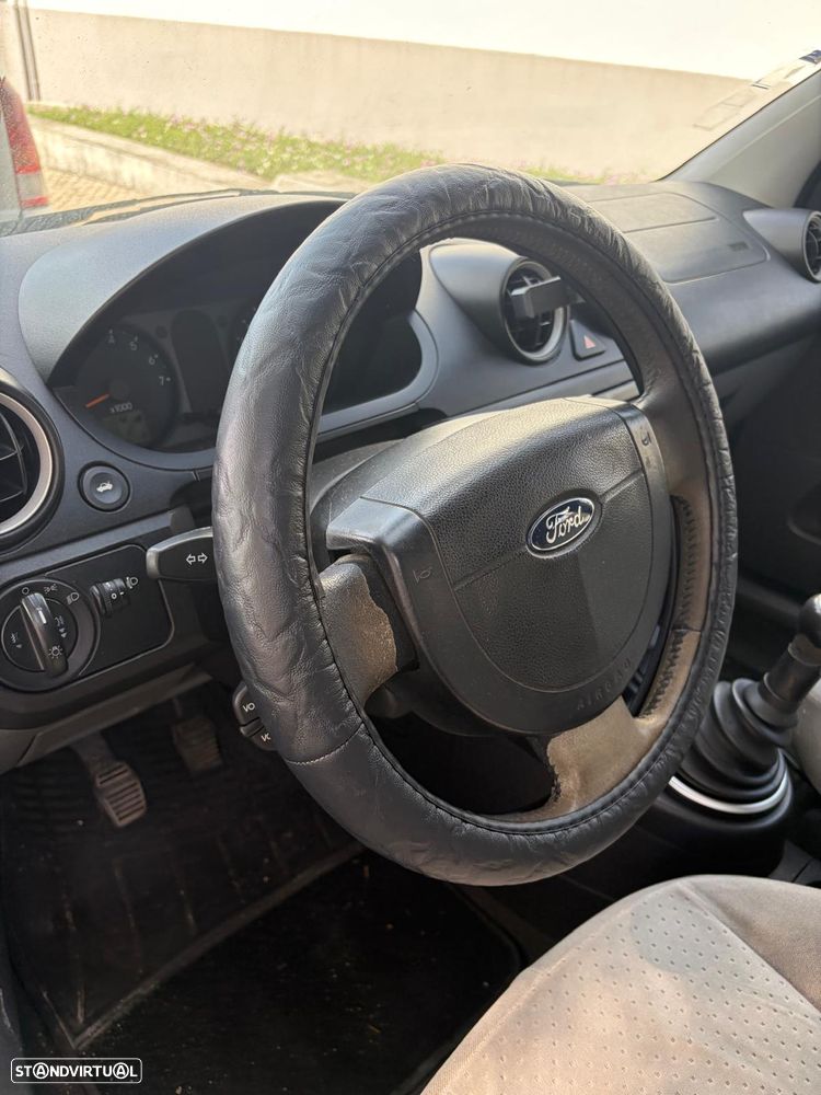 Ford Fiesta 1.4 Ghia - 1