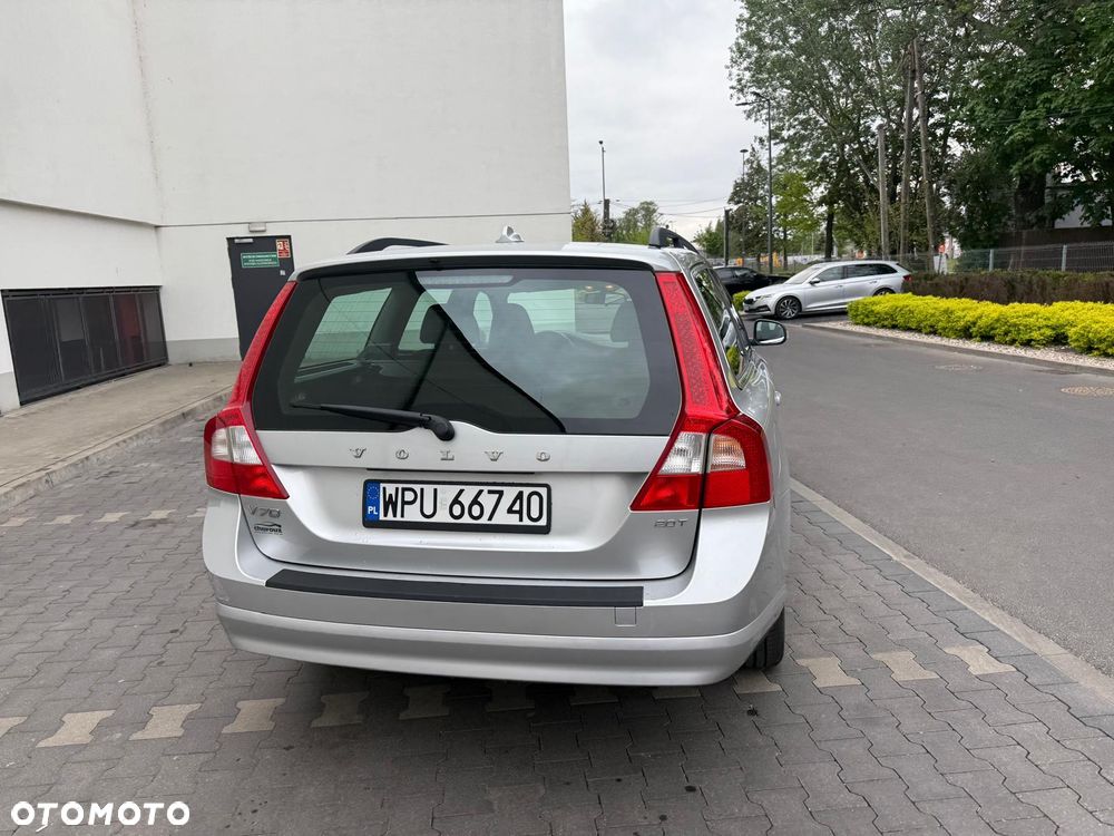 Volvo V70 2.0T Momentum - 13