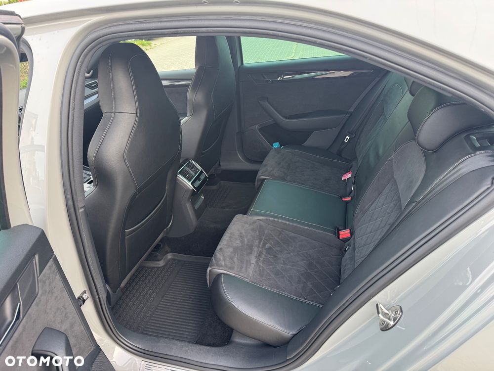 Skoda Superb 2.0 TDI 4x4 Sportline DSG - 10