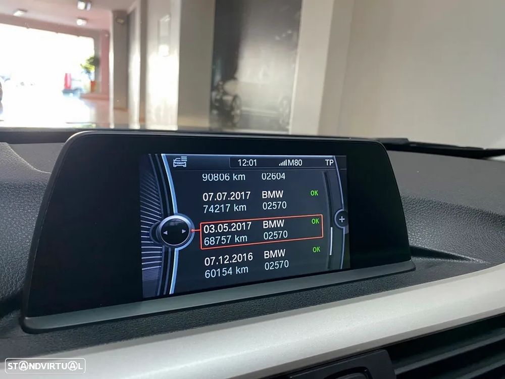 BMW 318 d Auto Exclusive - 26