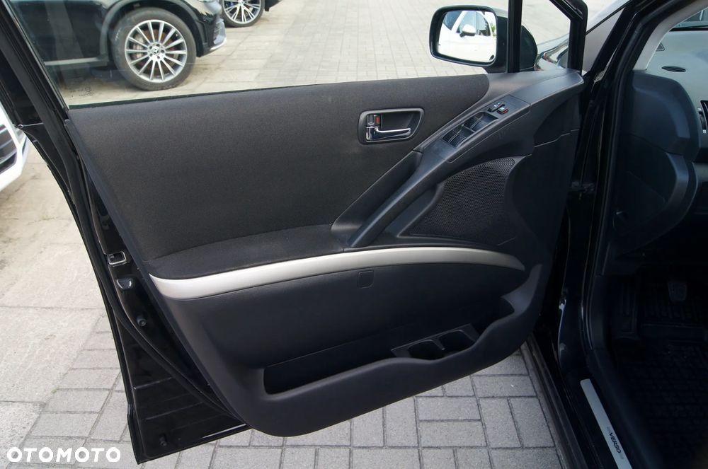 Toyota Corolla Verso 2.2 D-4D Sol Sport 7os - 24