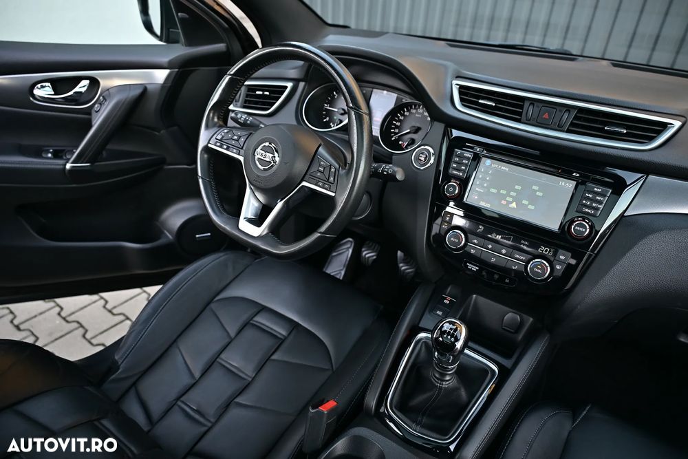 Nissan Qashqai 1.6 DCI TEKNA+ - 8