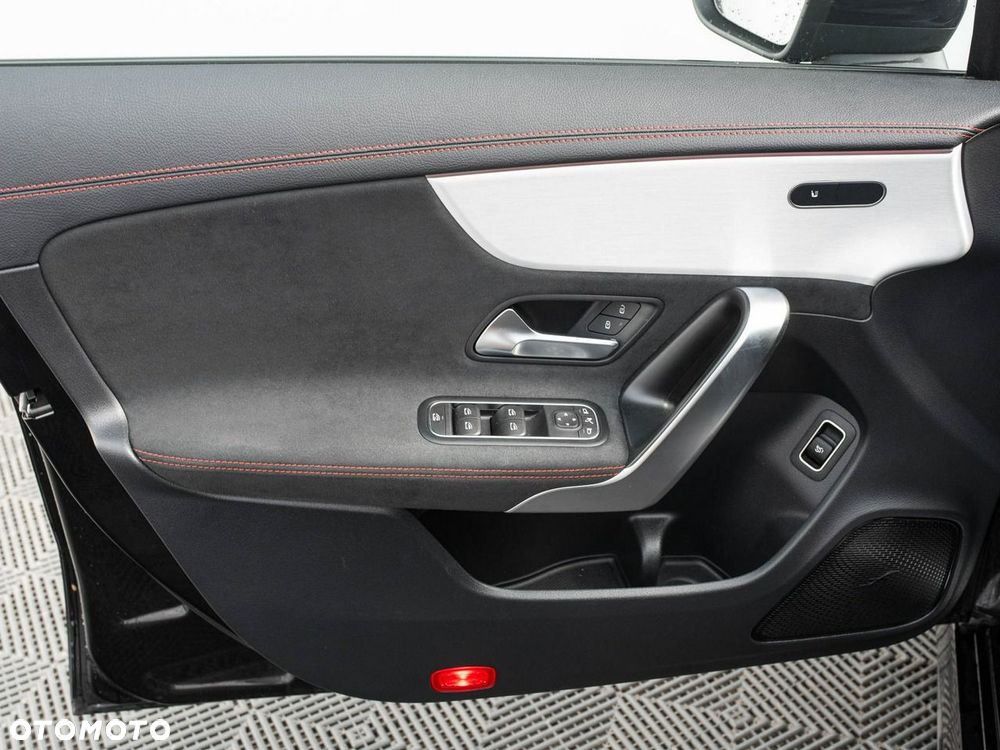 Mercedes-Benz CLA 200 mHEV AMG Line 7G-DCT - 10