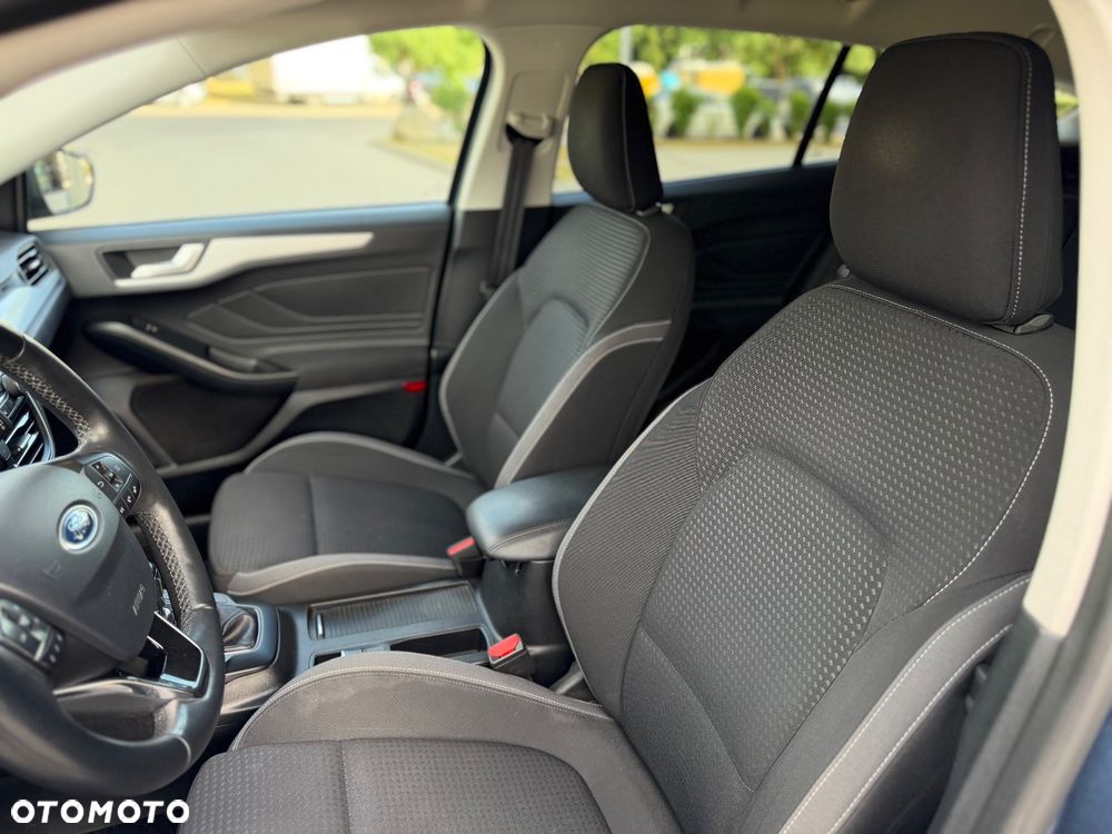 Ford Focus 1.0 EcoBoost Titanium Business - 16