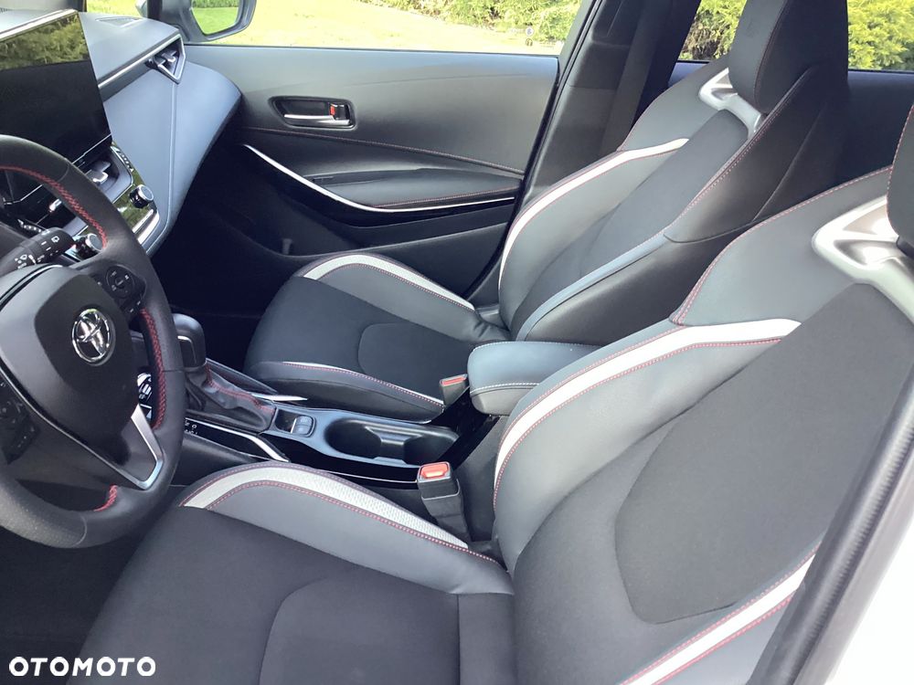 Toyota Corolla 2.0 Hybrid GR Sport - 18
