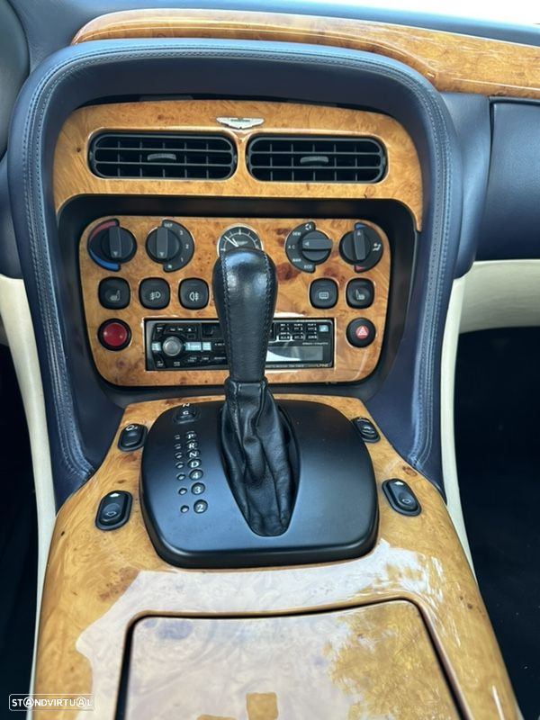Aston Martin DB7 Vantage Volante - 15