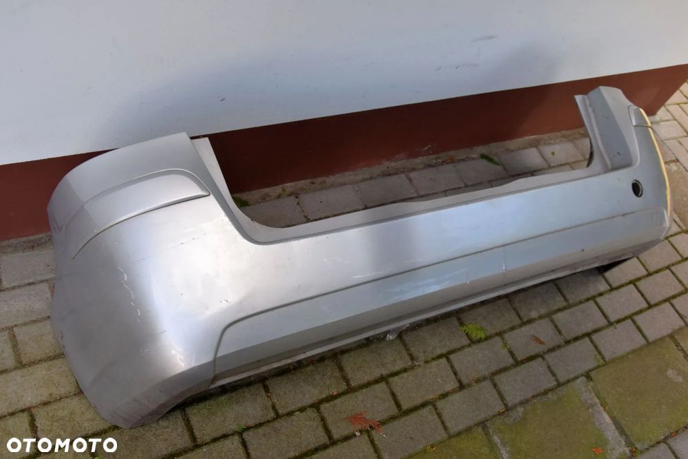 Opel Zafira B 08-14 Zderzak tylny tył LIFT srebrny Z157 - 1
