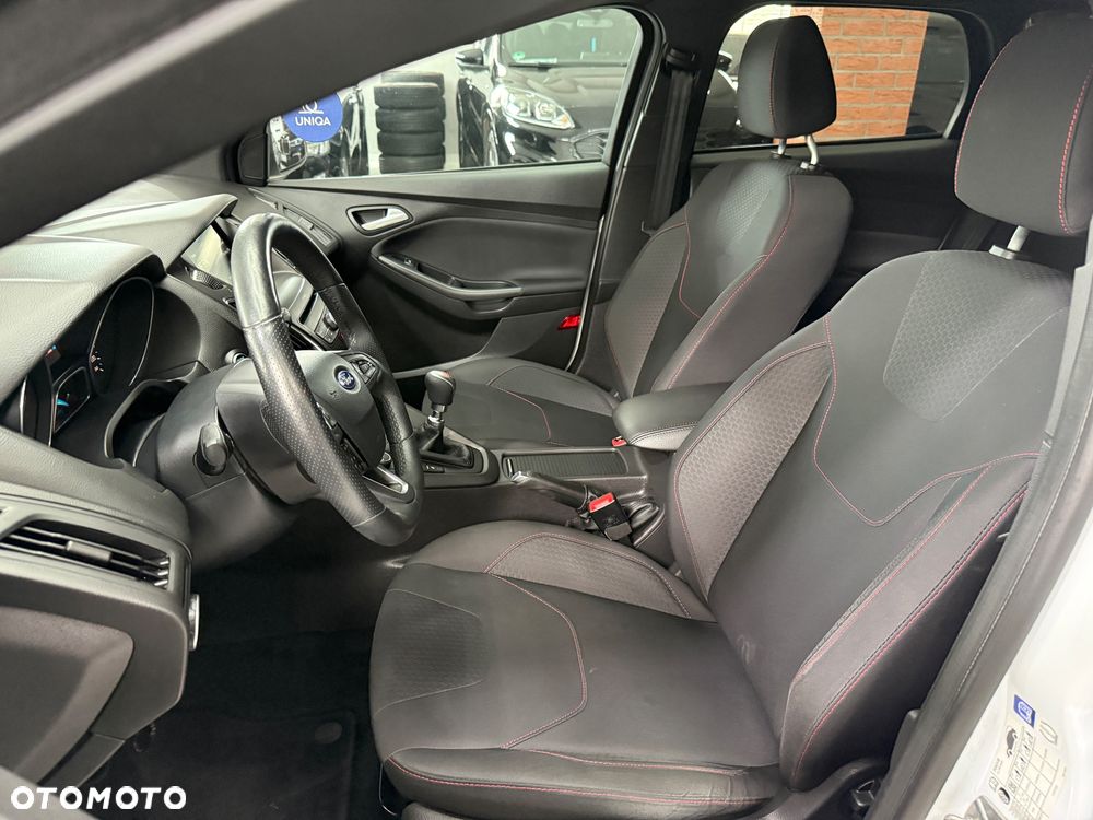 Ford Focus 1.0 EcoBoost ST-Line ASS - 17