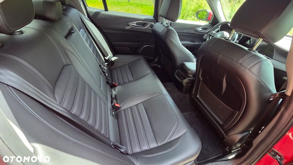 Alfa Romeo Giulia 2.0 Turbo Veloce Q4 - 21