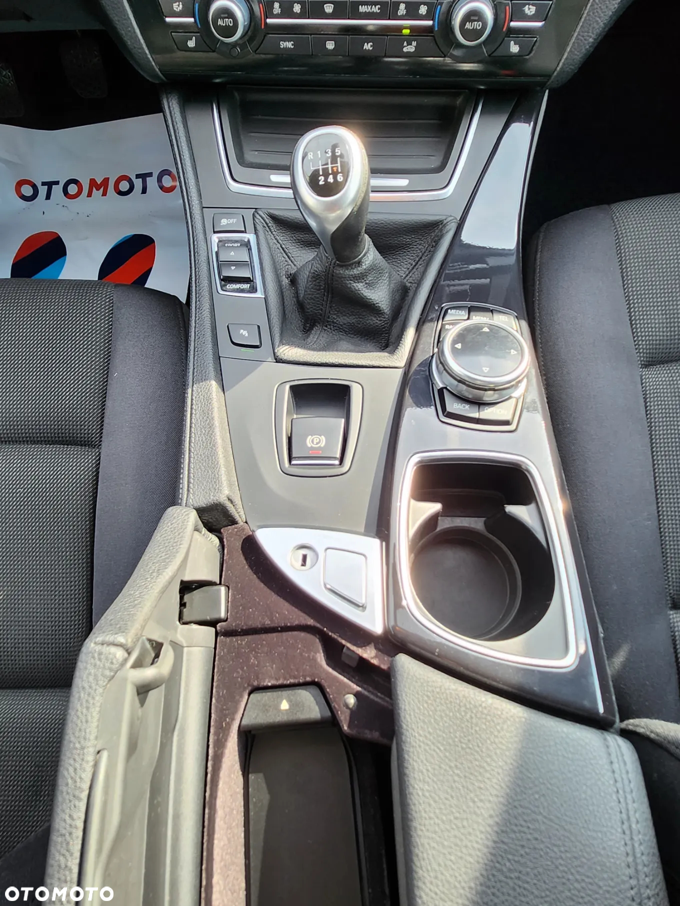 BMW Seria 5 520d Touring - 13