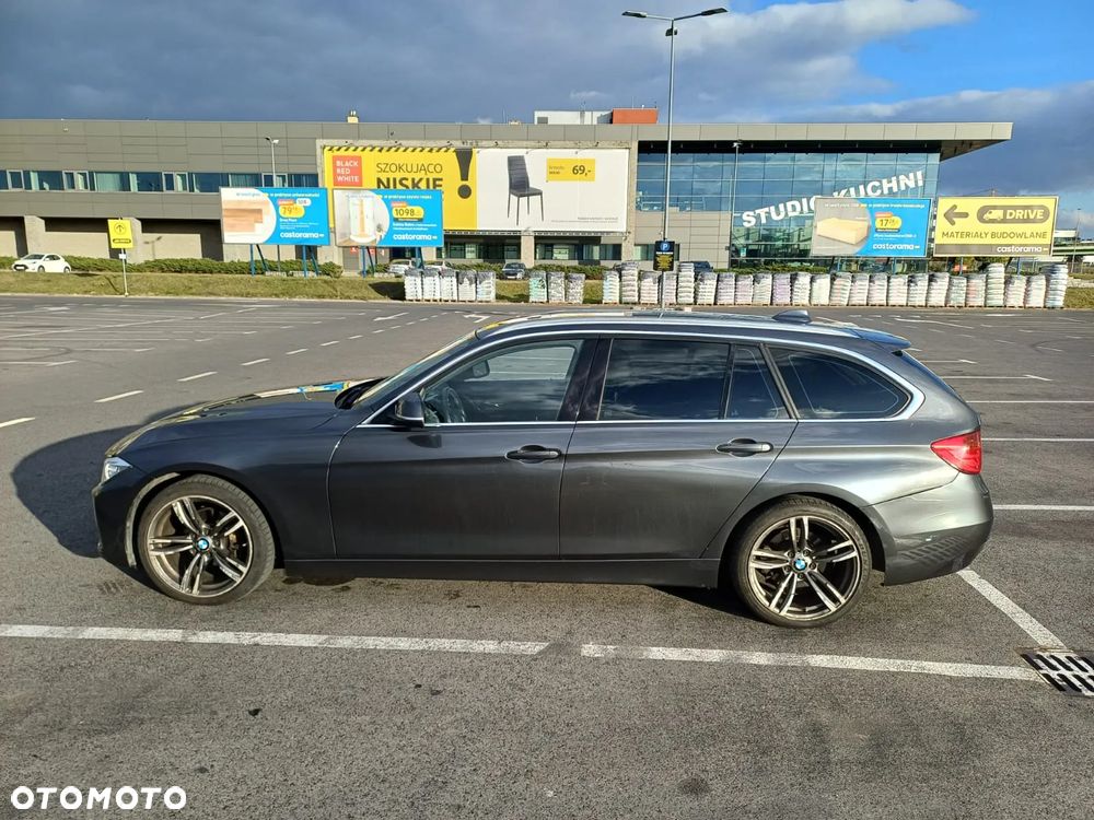 BMW Seria 3 ver-320d-efficient-dynamics-luxury-line - 2