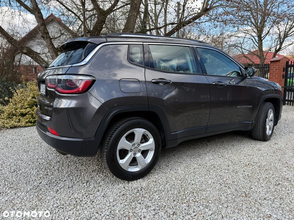 Jeep Compass - 10