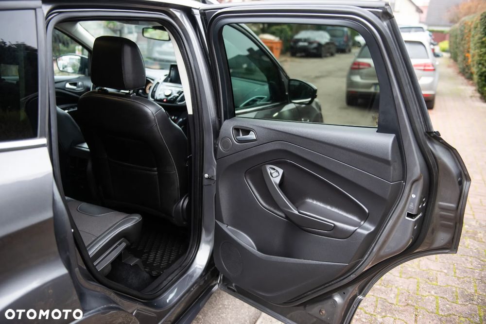 Ford Kuga 2.0 TDCi 4x4 Titanium - 23