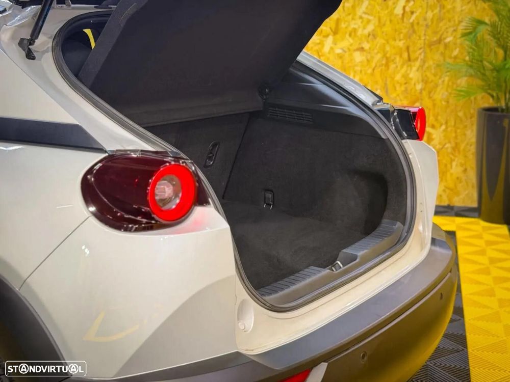 Mazda MX-30 e-SKYACTIV Exclusve-Line - 32