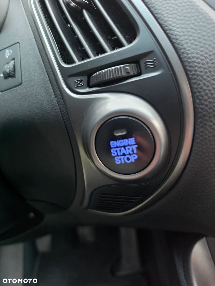 Hyundai ix35 1.6 2WD Fifa World Cup Edition - 26
