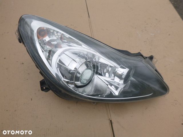 LAMPA PRAWY PRZÓD PRAWA PRZEDNIA OPEL CORSA D 06-11 - 1
