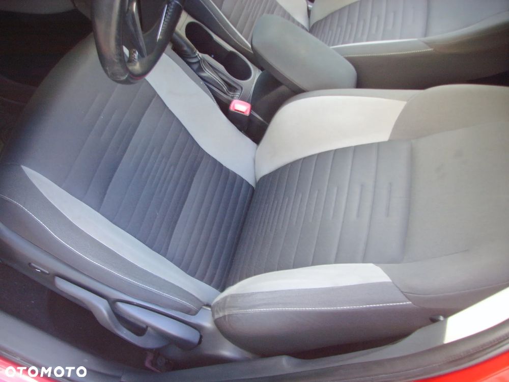 Toyota Auris - 11