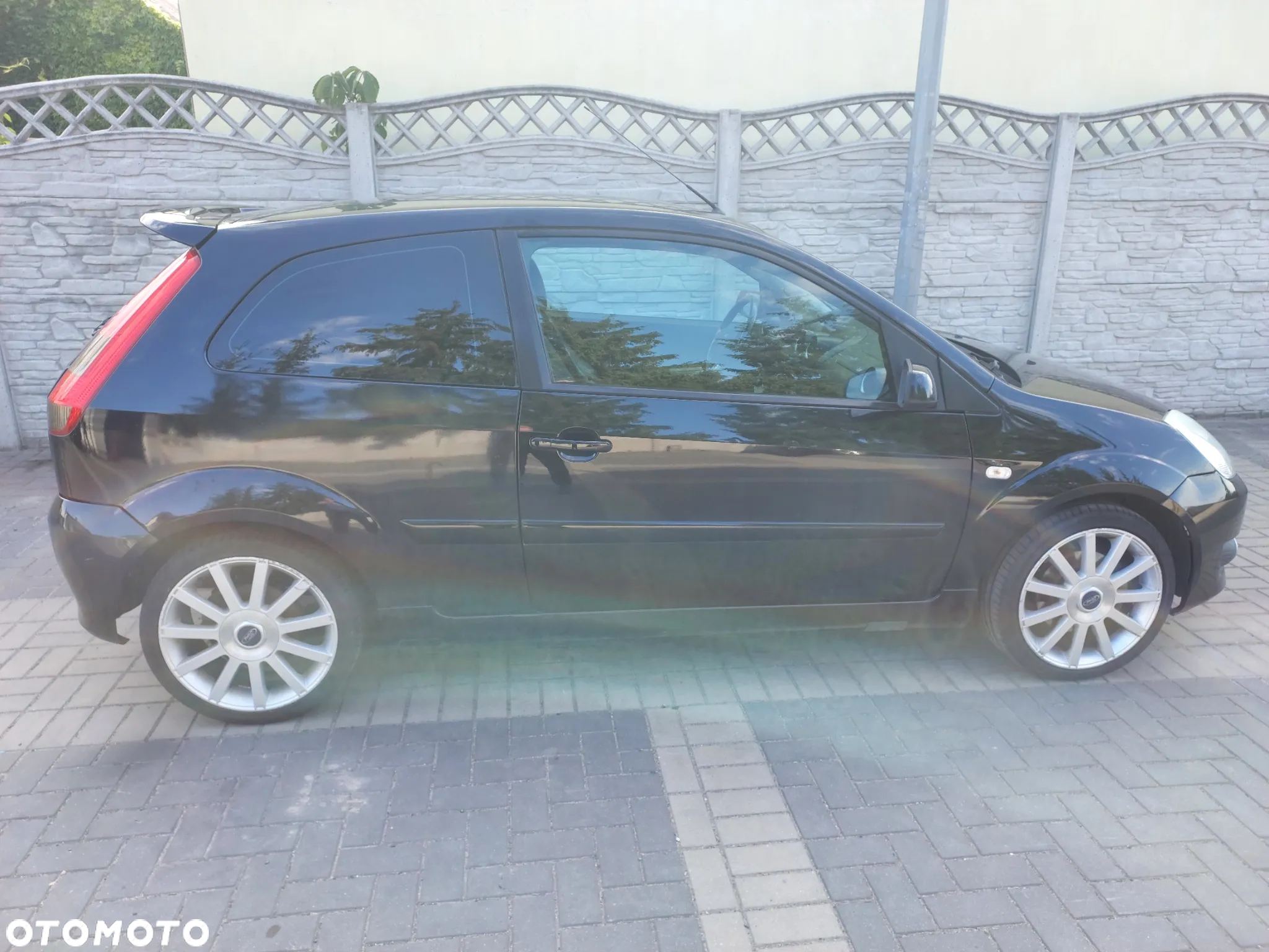 Ford Fiesta 2.0 ST - 11