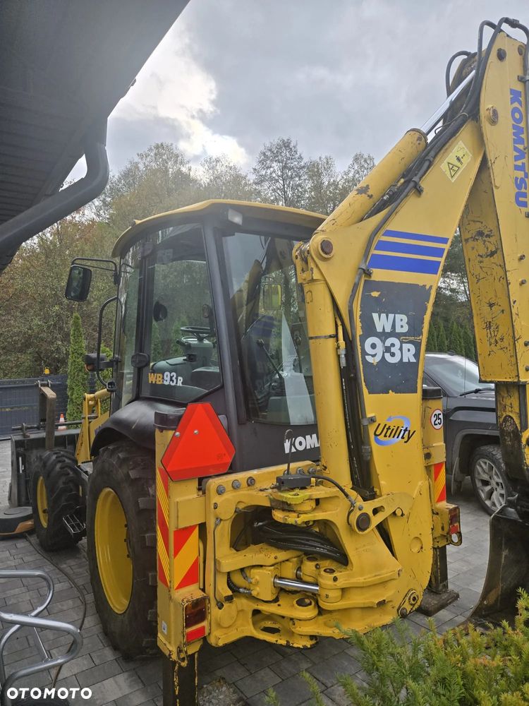 Komatsu WB93R - 2