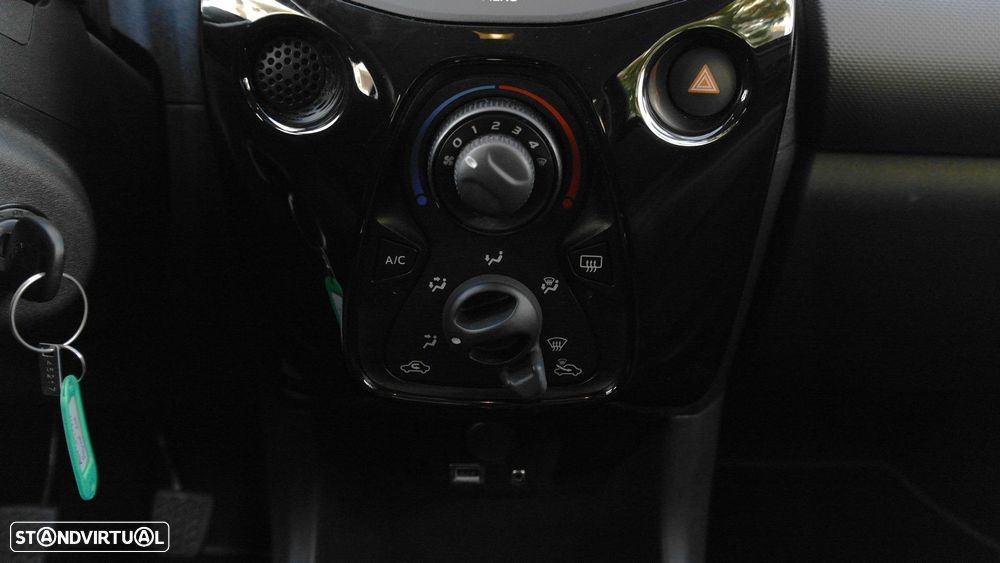 Peugeot 108 1.0 VTi Active - 37