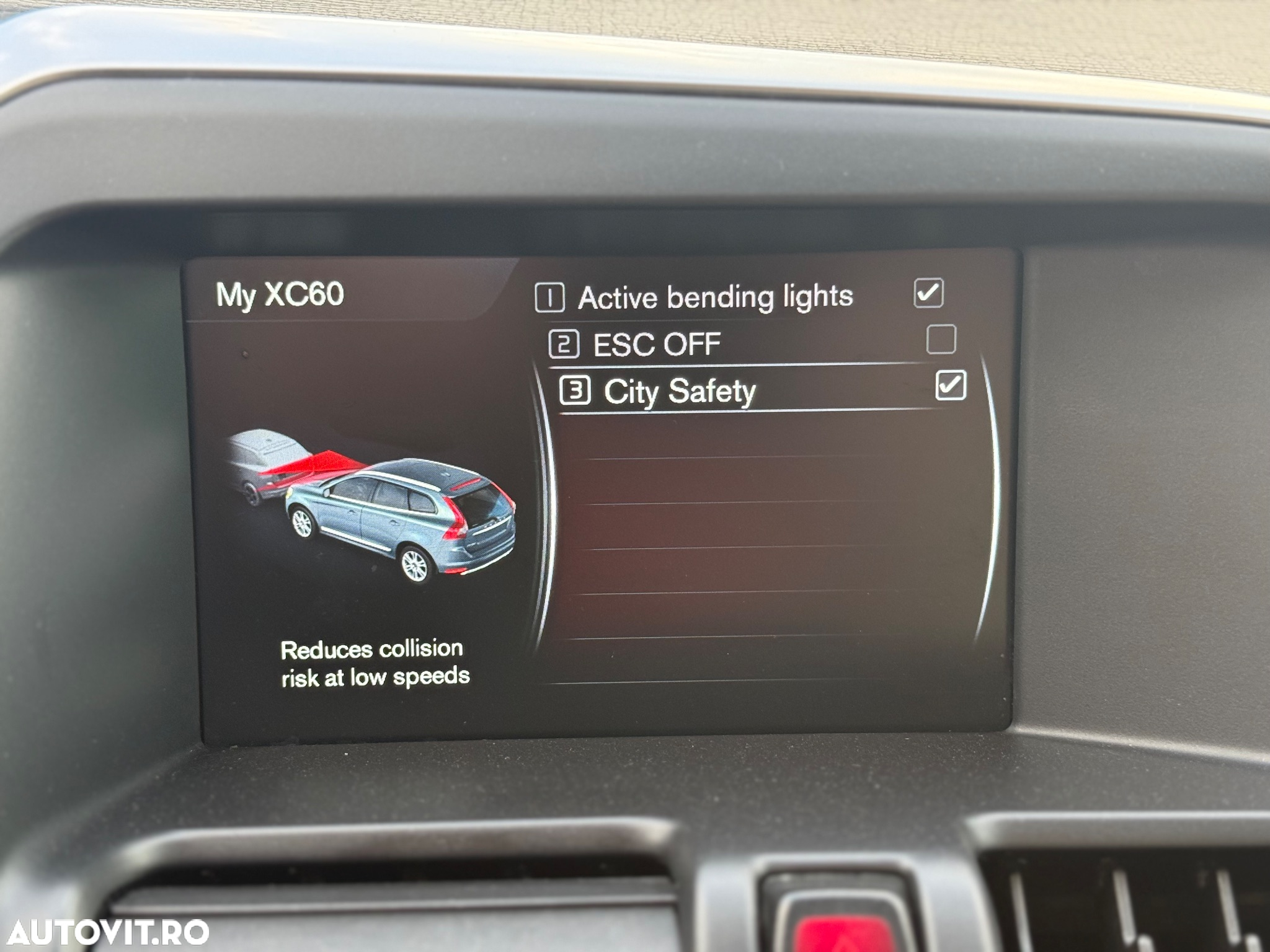Volvo XC 60 D4 AWD Geartronic Summum - 18