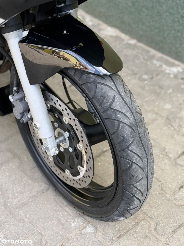Suzuki GS - 3