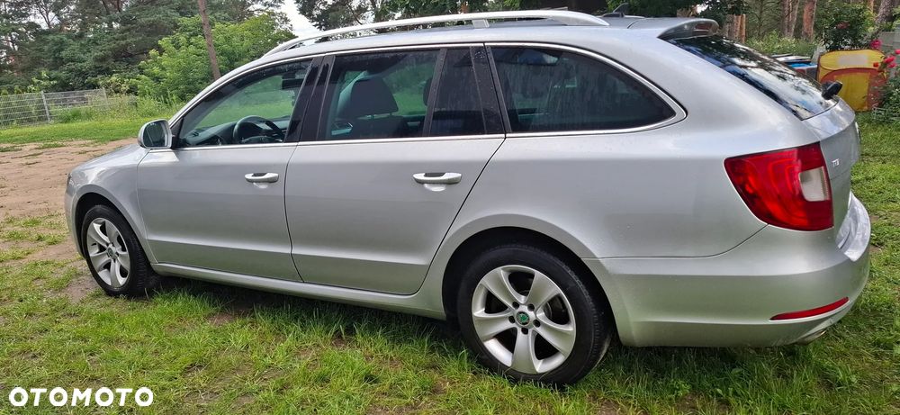 Skoda Superb 2.0 TDI Ambition - 4
