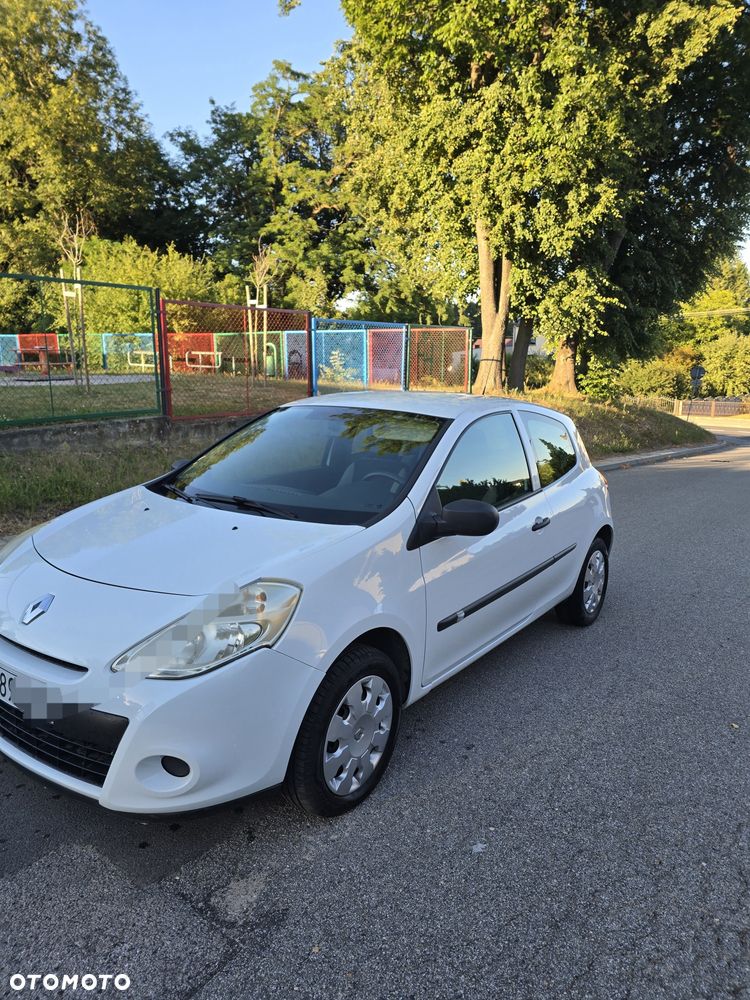 Renault Clio - 1