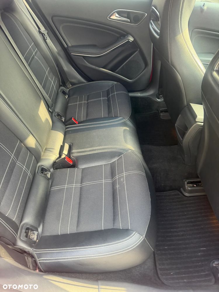 Mercedes-Benz Klasa A 180 CDI (BlueEFFICIENCY) - 10