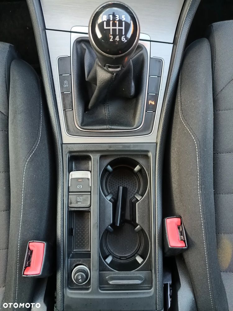 Volkswagen Golf 2.0 BlueTDI 4Motion Highline - 17