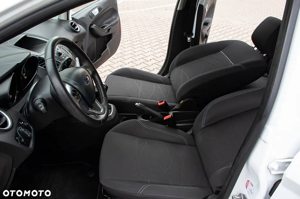 Ford Fiesta 1.0 EcoBoost Titanium - 5