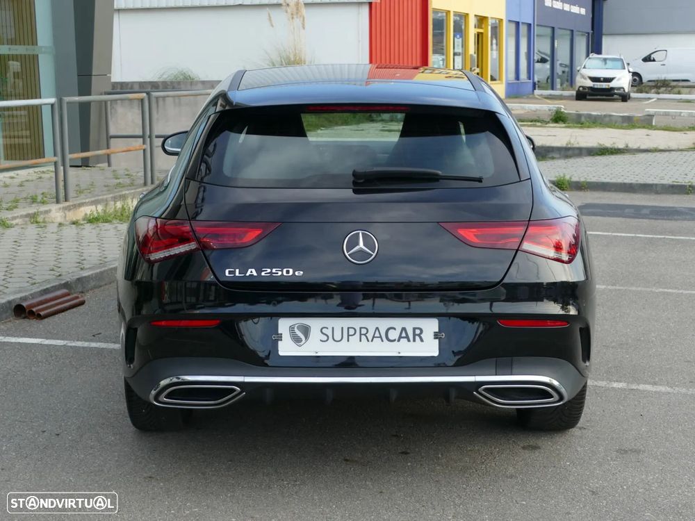 Mercedes-Benz CLA 250 e Shooting Brake AMG Line - 4