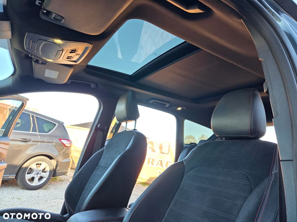 Ford Kuga 2.0 TDCi 4x4 ST-Line - 29