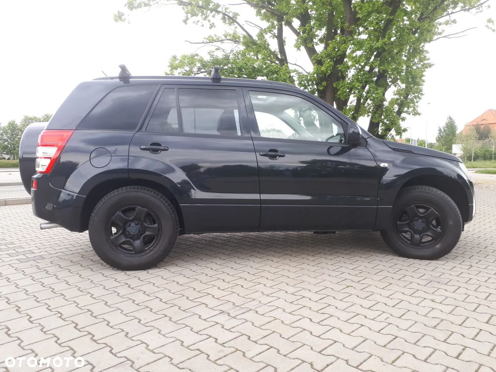 Suzuki Grand Vitara 2.0 Club Family - 15