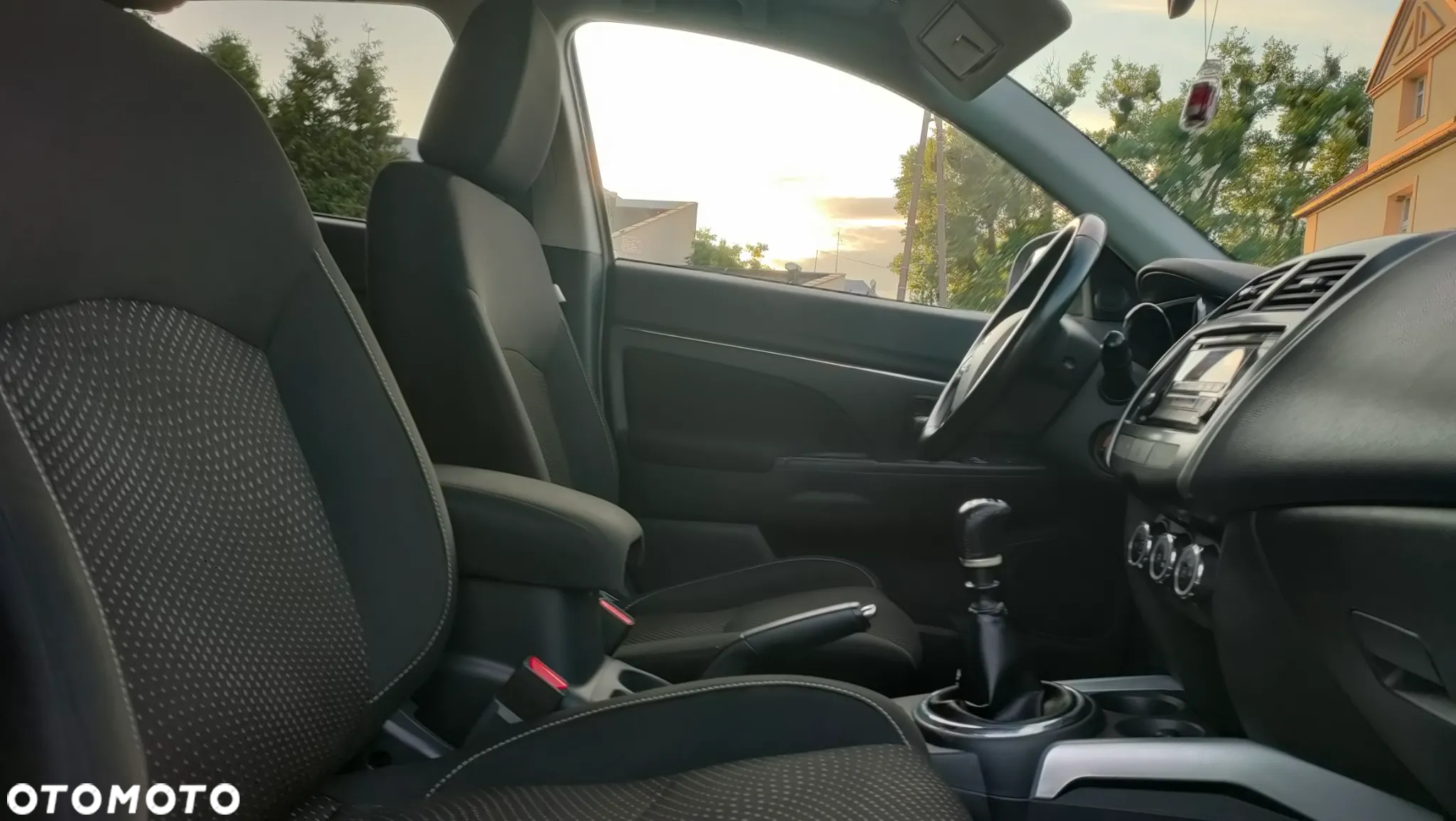 Mitsubishi ASX 1.8 DI-D 2WD Comfort Edition - 13