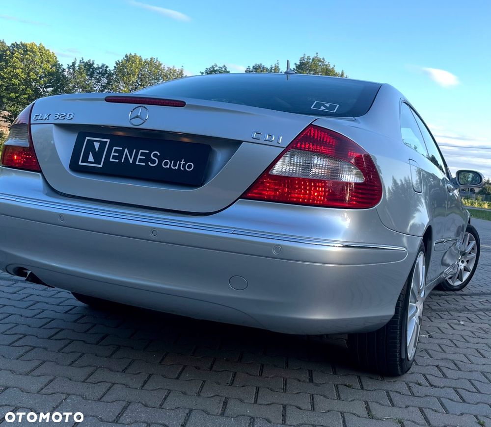 Mercedes-Benz CLK - 6