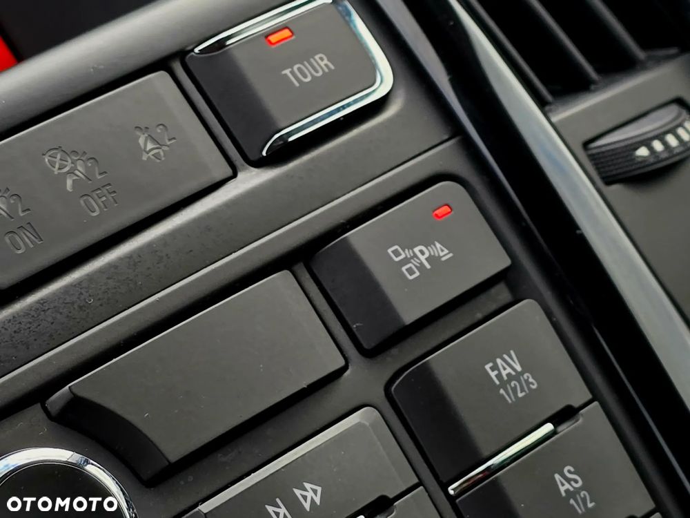 Opel Astra 2.0 CDTI Exklusiv - 27