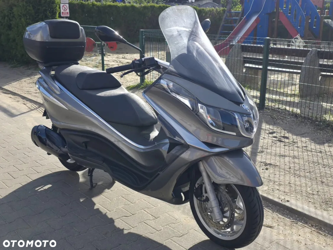 Piaggio X10 - 2