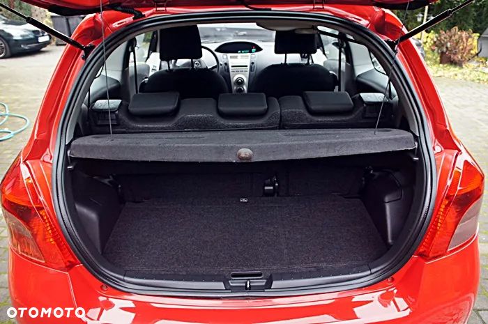 Toyota Yaris 1.0 Luna A/C - 23