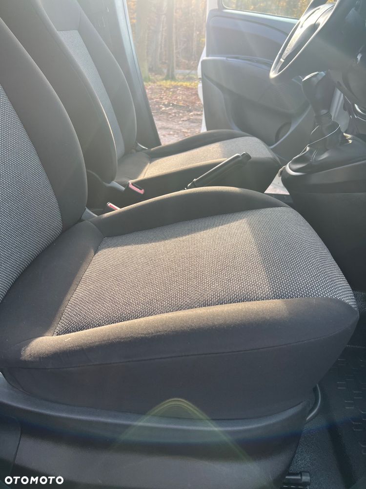 Fiat Doblo - 16