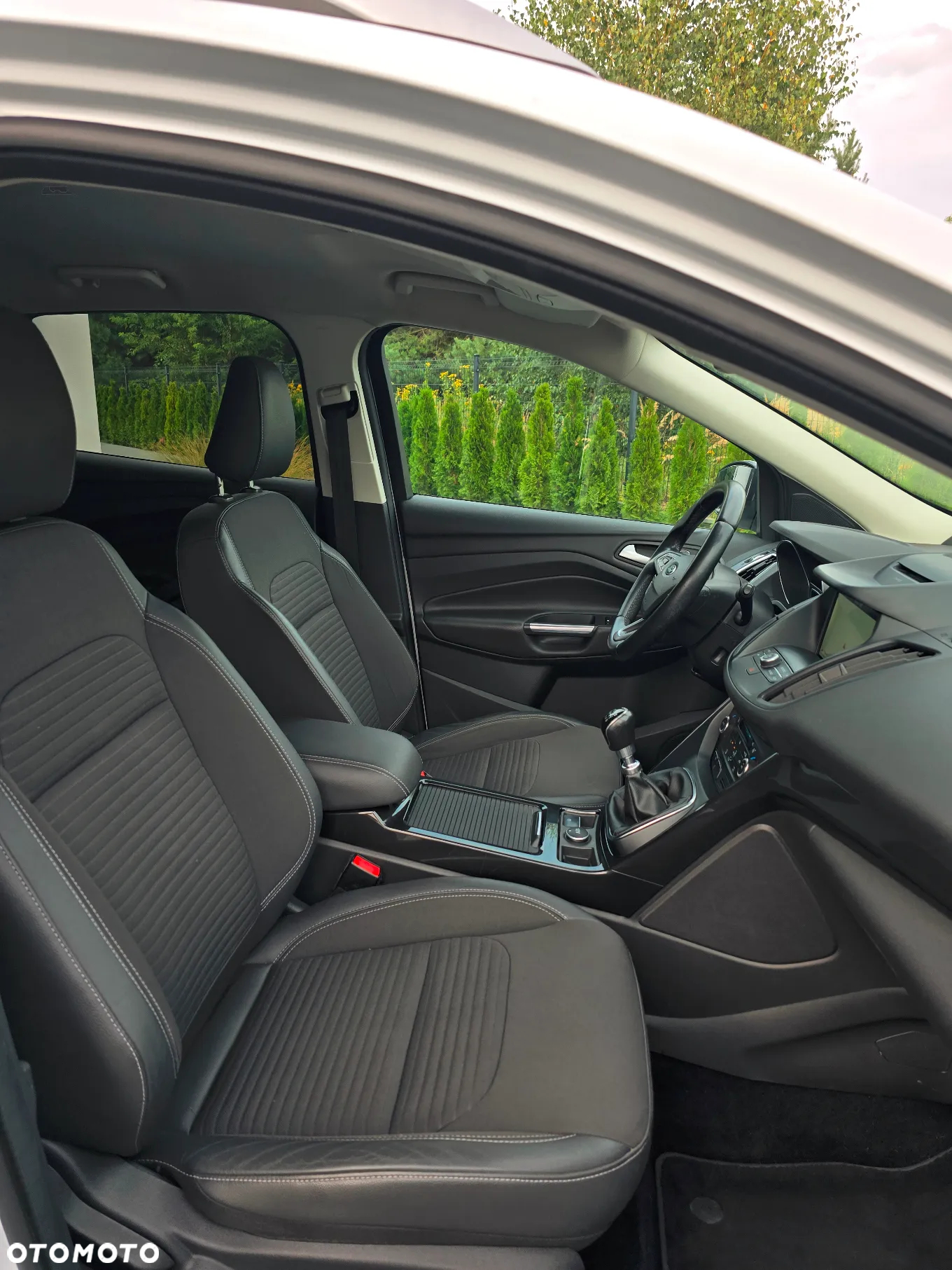 Ford Kuga 2.0 TDCi FWD Titanium - 13
