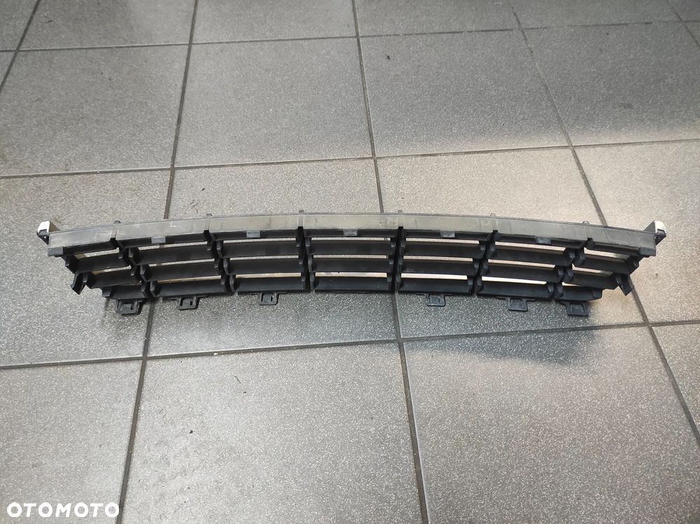 AUDI A3 8P 3 DRZWI KRATKA ZDERZAKA ŚRODKOWA 8P3807647 WYSYŁKA !!! - 5
