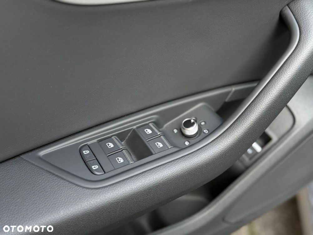 Audi A4 Allroad - 12